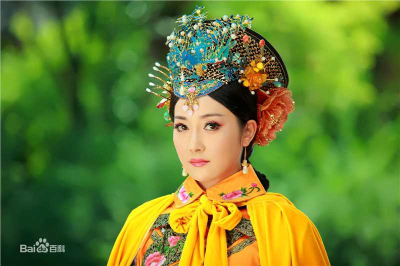 蒋林静(Jiang Linjing)古装造型前后照片