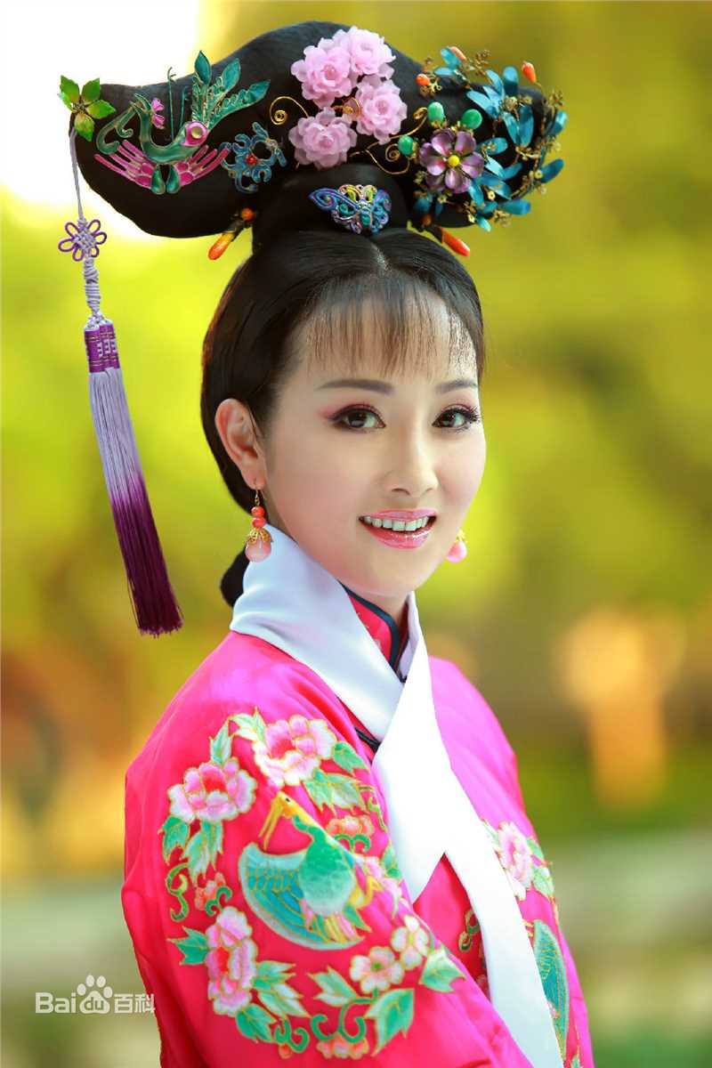 蒋林静(Jiang Linjing)古装造型前后照片