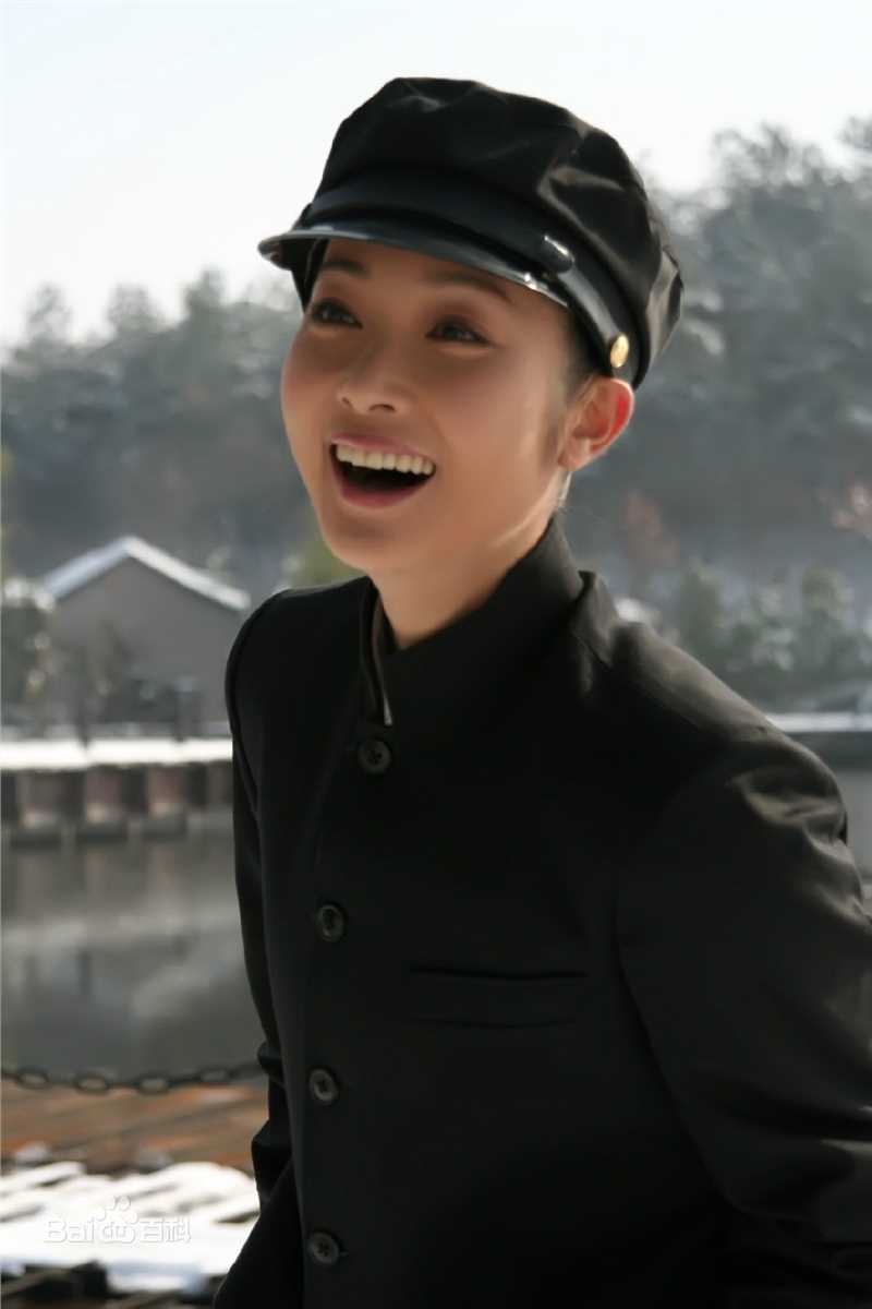 蒋林静(Jiang Linjing)军装造型壁纸壁纸