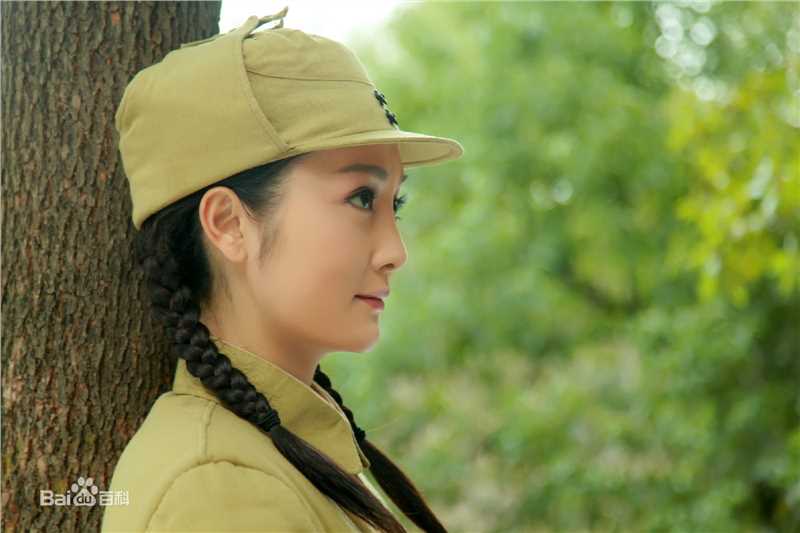 蒋林静(Jiang Linjing)军装造型壁纸壁纸