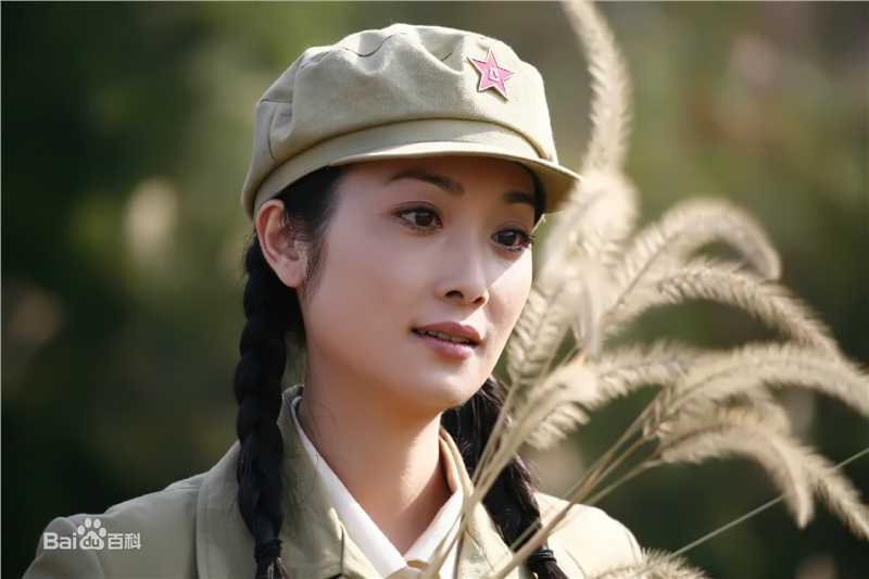 蒋林静(Jiang Linjing)军装造型壁纸壁纸