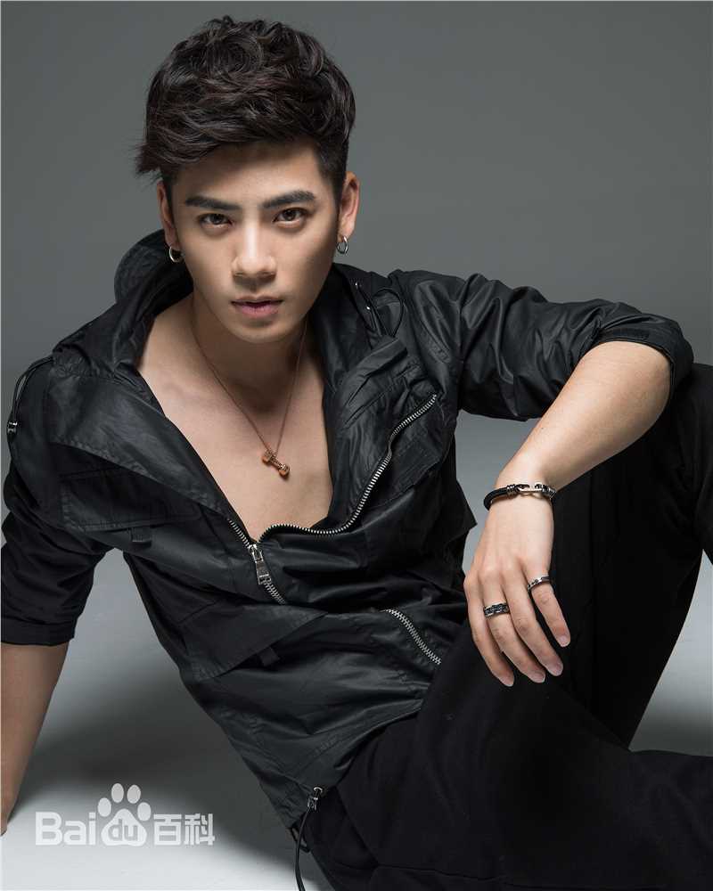 王子睿生活照生活照相册