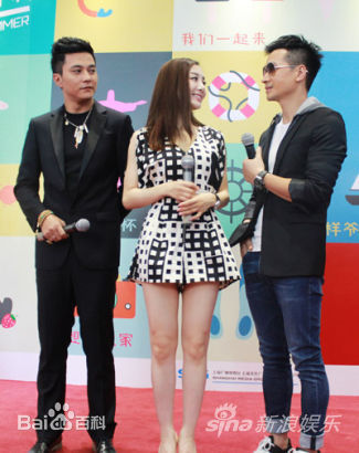 李依晓(Yixiao Li)出席活动生活照