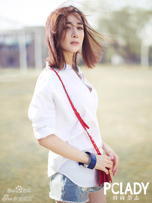 李依晓(Yixiao Li)最优质时尚杂志相册