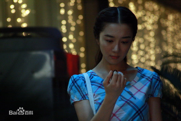 最新李依晓(Yixiao Li)在《独家披露》沈红叶中的图集