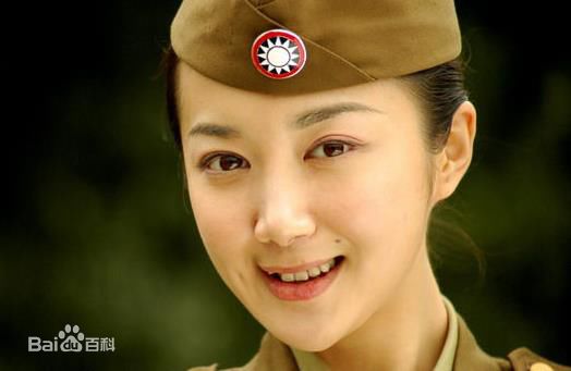 高清李依晓(Yixiao Li)在《纸醉金迷》女军官中的图集