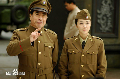 高清李依晓(Yixiao Li)在《纸醉金迷》女军官中的图集