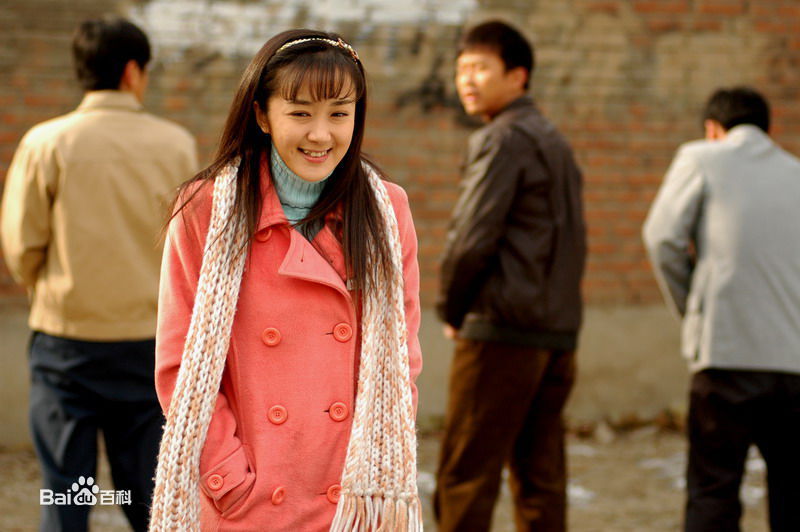 精选李依晓(Yixiao Li)在《甜蜜蜜》白莎莎中的图册