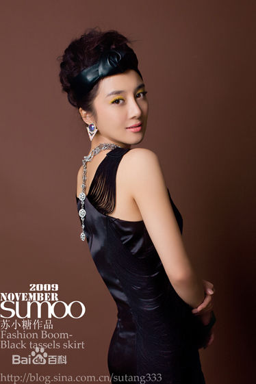 李依晓(Yixiao Li)高清杂志封面图集