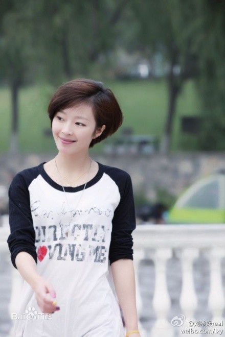 刘希媛(Real)生活照壁纸壁纸