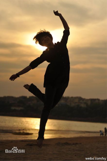 刘希媛(Real)生活照壁纸壁纸