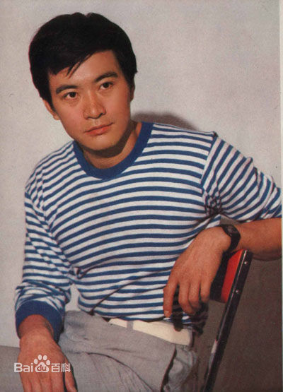 周里京生活照图片图册