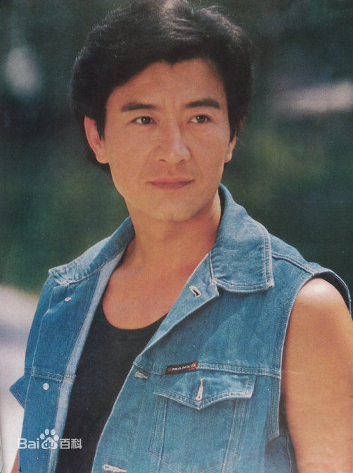 周里京生活照图片图册