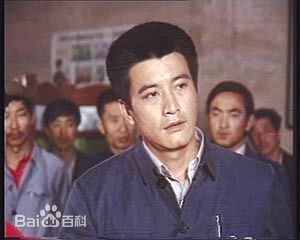 周里京高清剧照