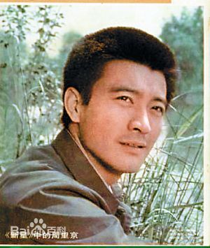 周里京高清剧照