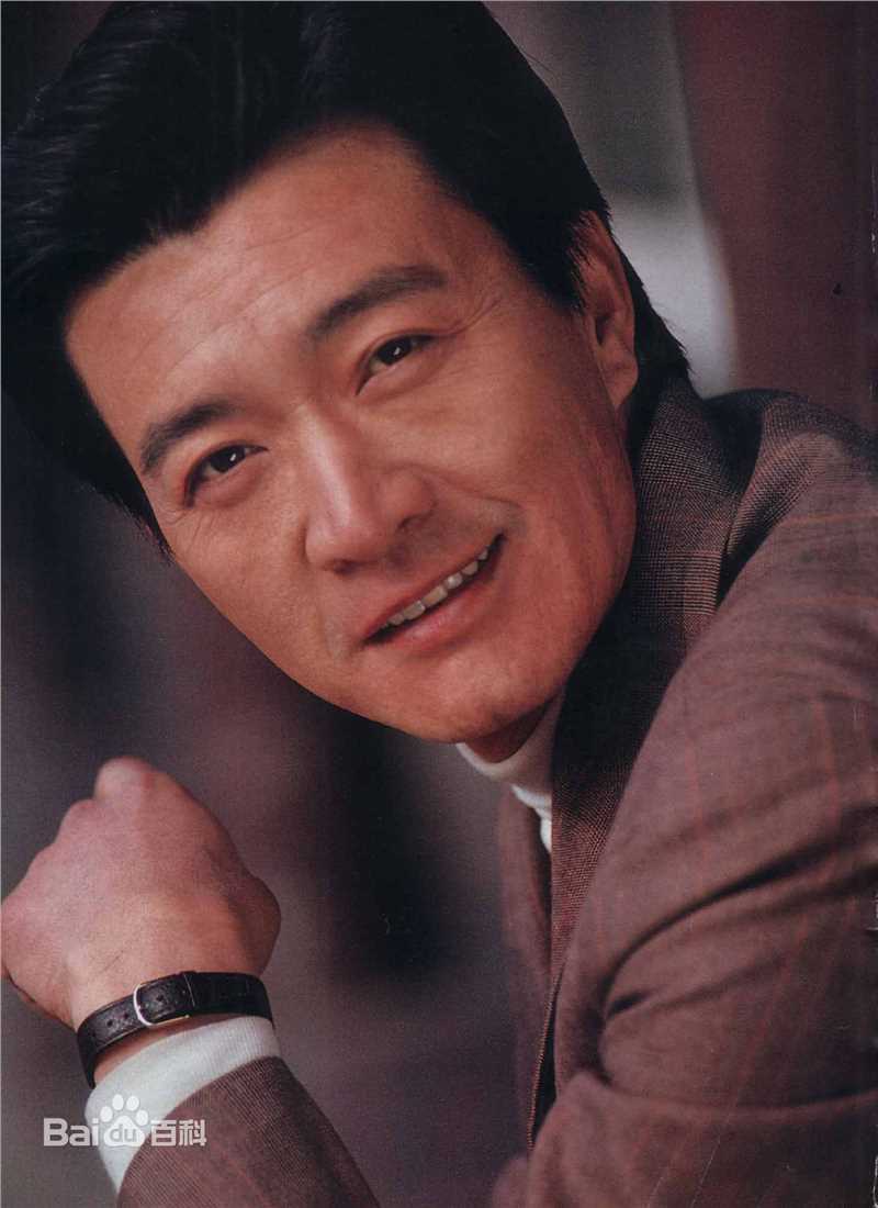 高清周里京性感图片