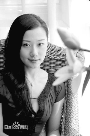 最新李黎性感图片