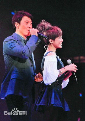 潘雨辰生活照性感图片图集