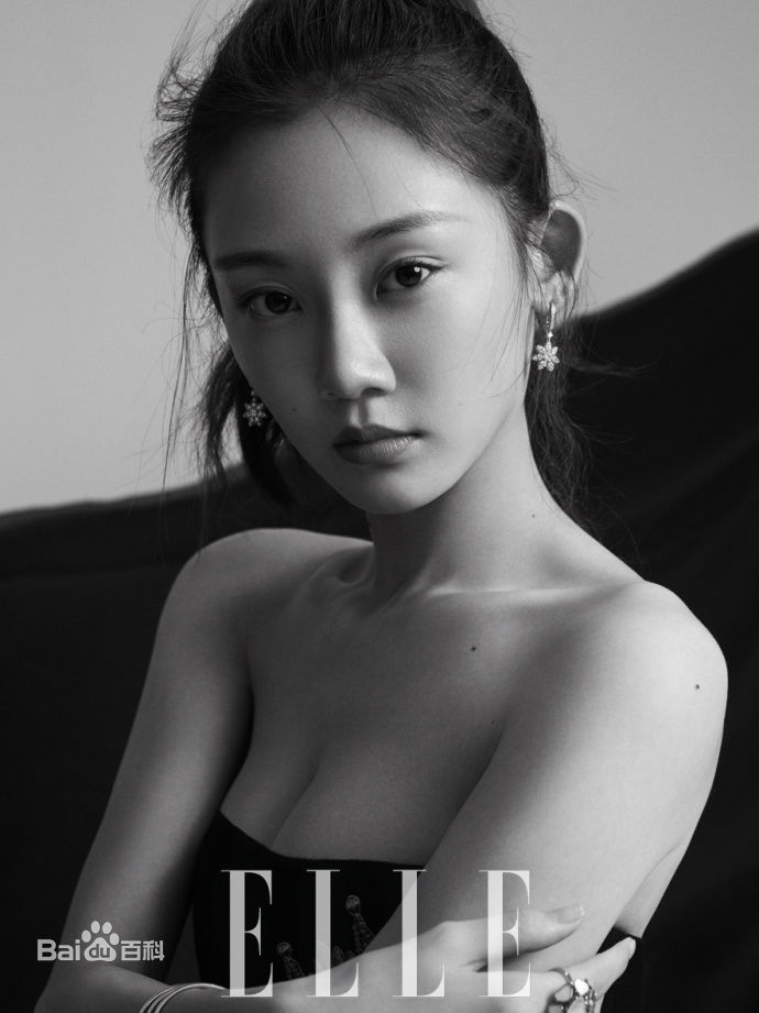 最全苗苗(Vivi)在《ELLEMEN》9月刊大片中的相册