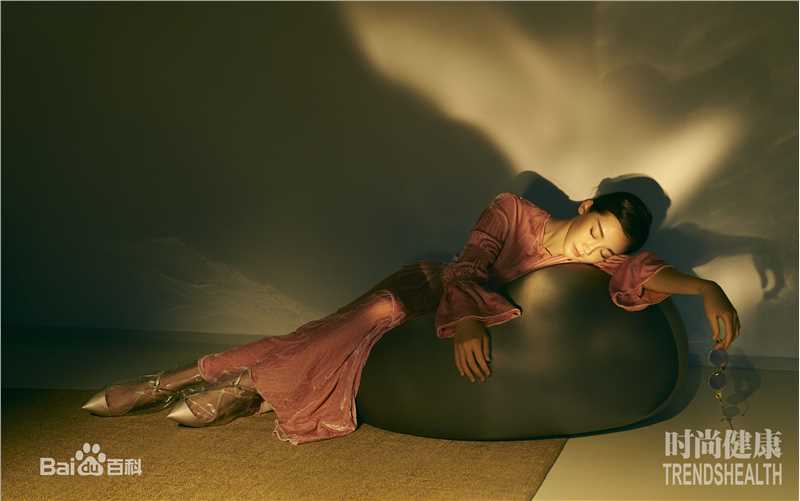 苗苗(Vivi)《时尚健康》2018年3月封面