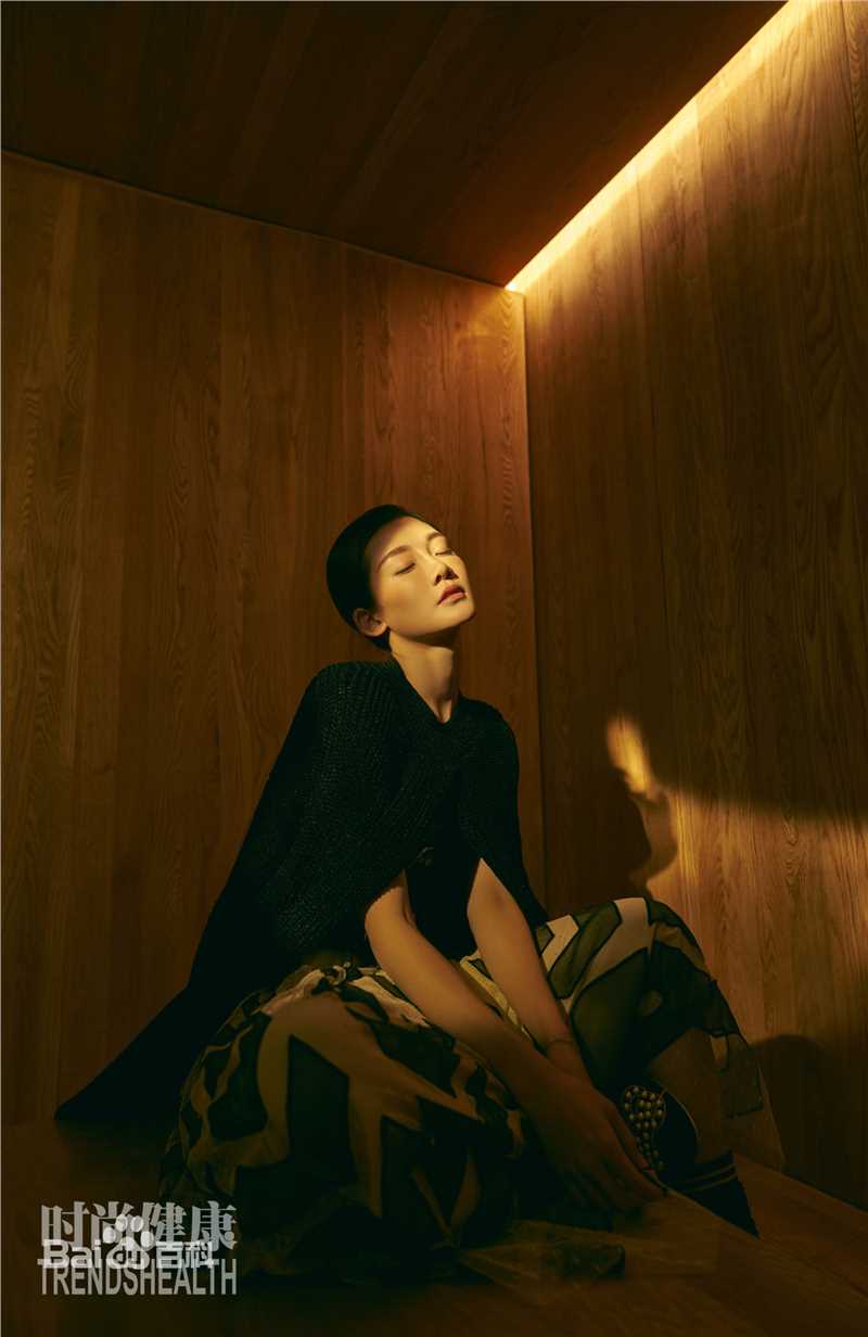 苗苗(Vivi)《时尚健康》2018年3月封面