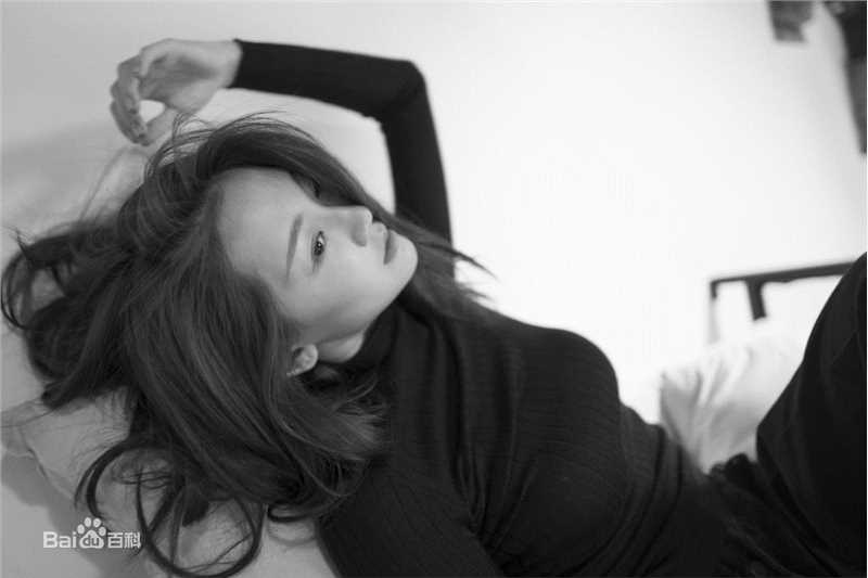 苗苗(Vivi)高清《ELLEMEN》杂志照图集