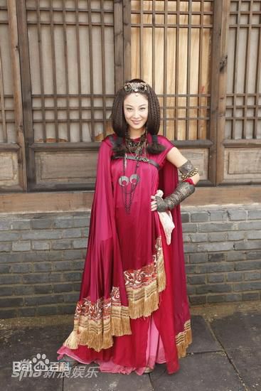 高清郑希怡(Yumiko cheng)在《剑侠情缘》探班照片中的图集