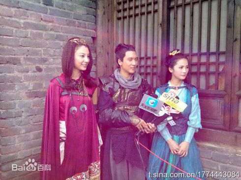 高清郑希怡(Yumiko cheng)在《剑侠情缘》探班照片中的图集