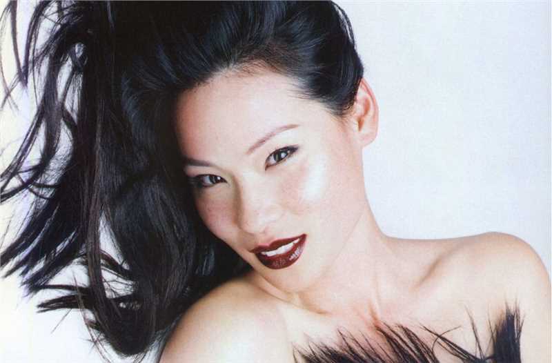 刘玉玲(Lucy Alexis Liu)生活照