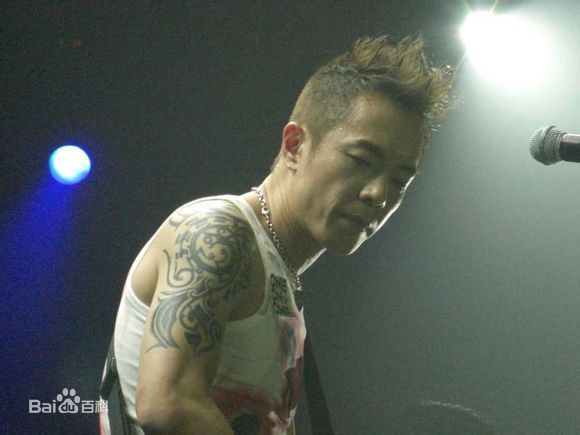 黄贯中(Paul Wong)演出照壁纸壁纸