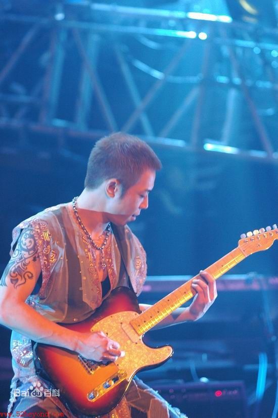 黄贯中(Paul Wong)演出照壁纸壁纸