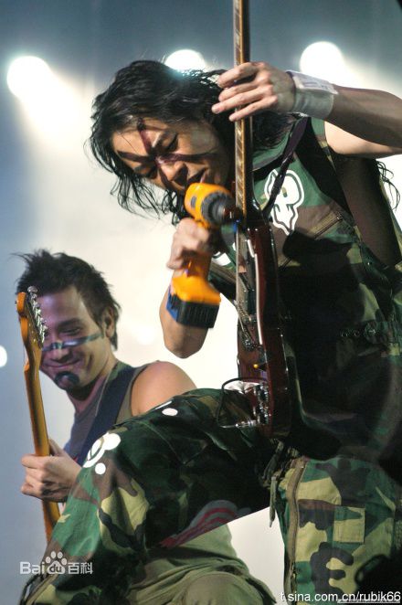 黄贯中(Paul Wong)演出照壁纸壁纸