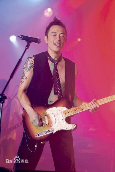 黄贯中(Paul Wong)演出照壁纸壁纸