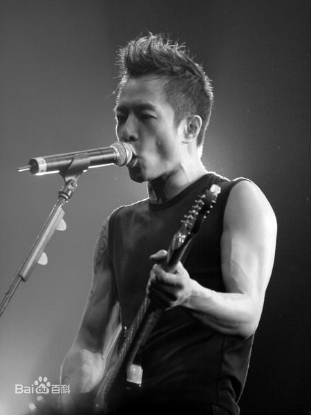 黄贯中(Paul Wong)演出照壁纸壁纸