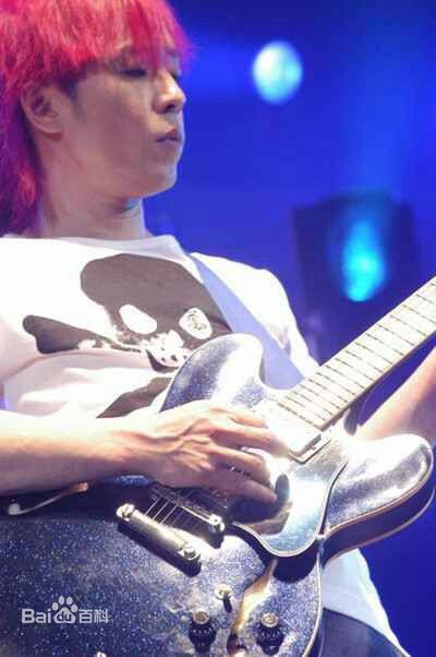 黄贯中(Paul Wong)演出照壁纸壁纸