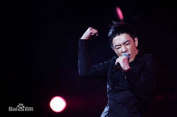 黄贯中(Paul Wong)演出照壁纸壁纸