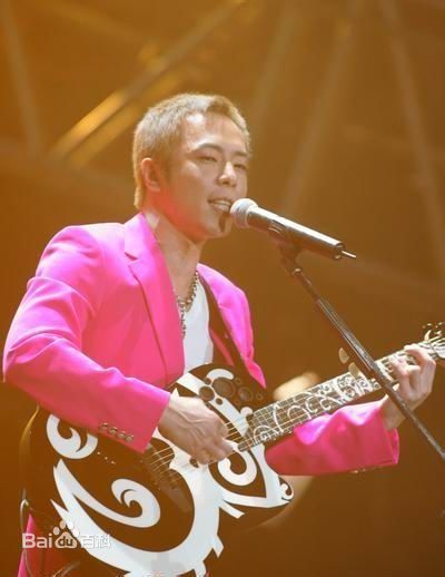 黄贯中(Paul Wong)演出照壁纸壁纸