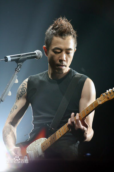 黄贯中(Paul Wong)演出照壁纸壁纸