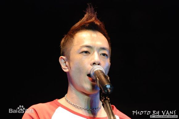 黄贯中(Paul Wong)演出照壁纸壁纸