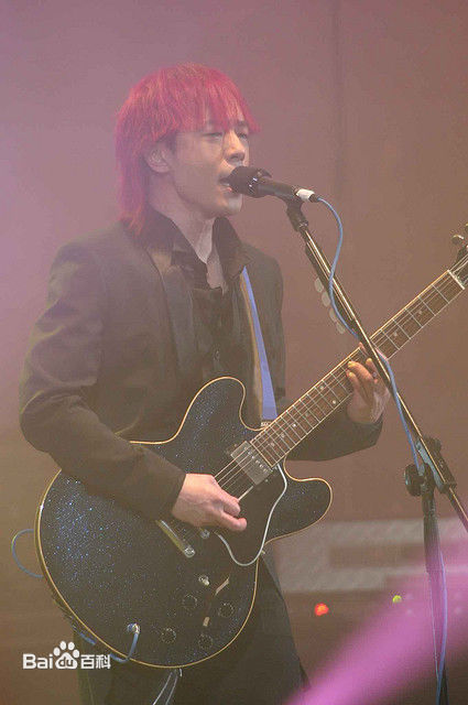 黄贯中(Paul Wong)演出照壁纸壁纸