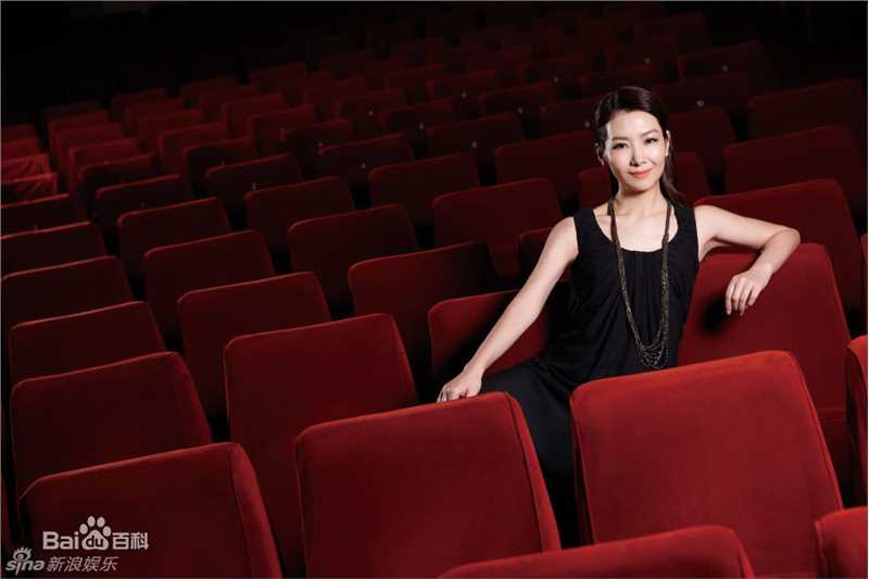 卢芳(LuFang)及其家人图片图册