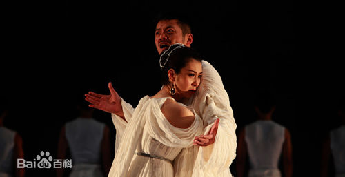 最新卢芳(LuFang)在《安提戈涅》人艺热演 领衔惊艳全场中的壁纸