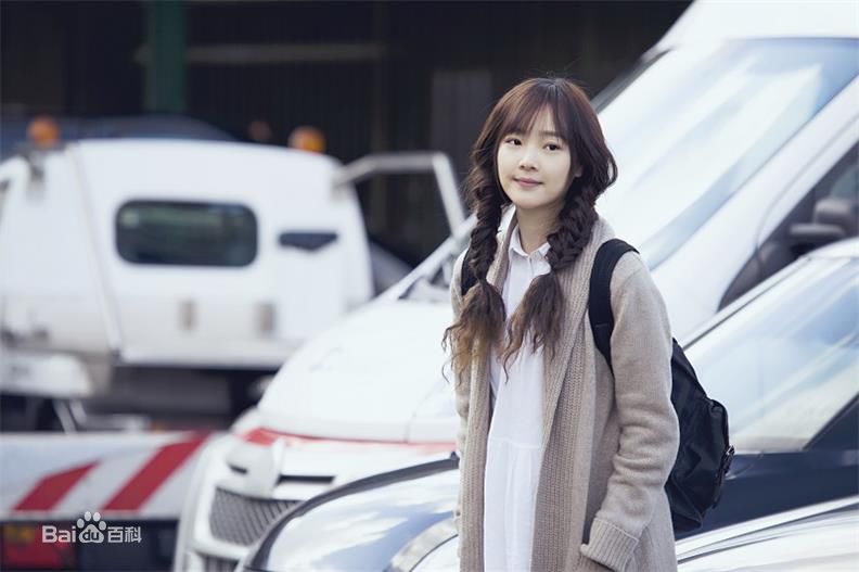 最优质何杜娟在《温州两家人》刘灵子中的相册