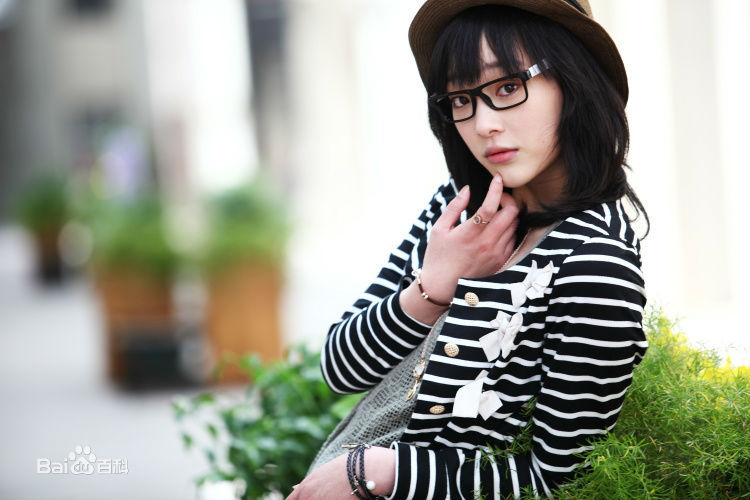 何杜娟2012图片图册