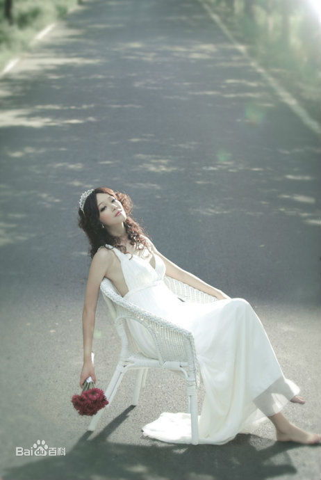 何杜娟其他素颜照壁纸