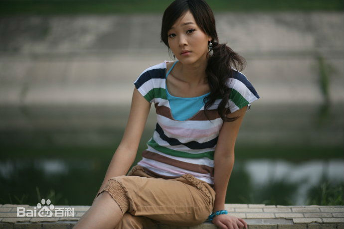 何杜娟其他素颜照壁纸