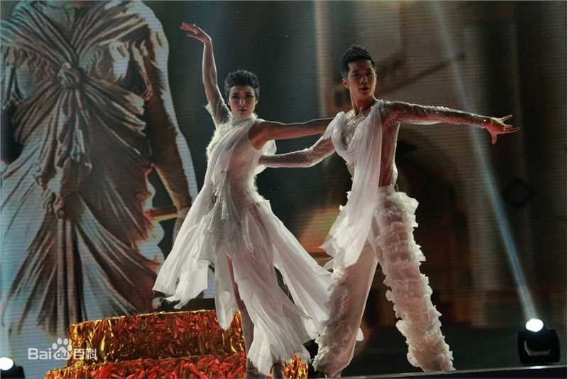 精选黄曼(Huang man)在2012《舞林大会》美图中的图册