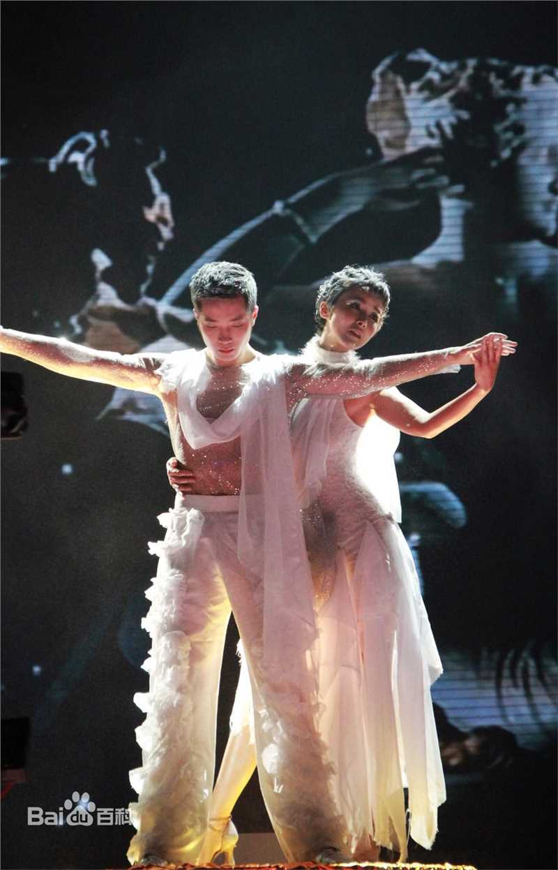 精选黄曼(Huang man)在2012《舞林大会》美图中的图册