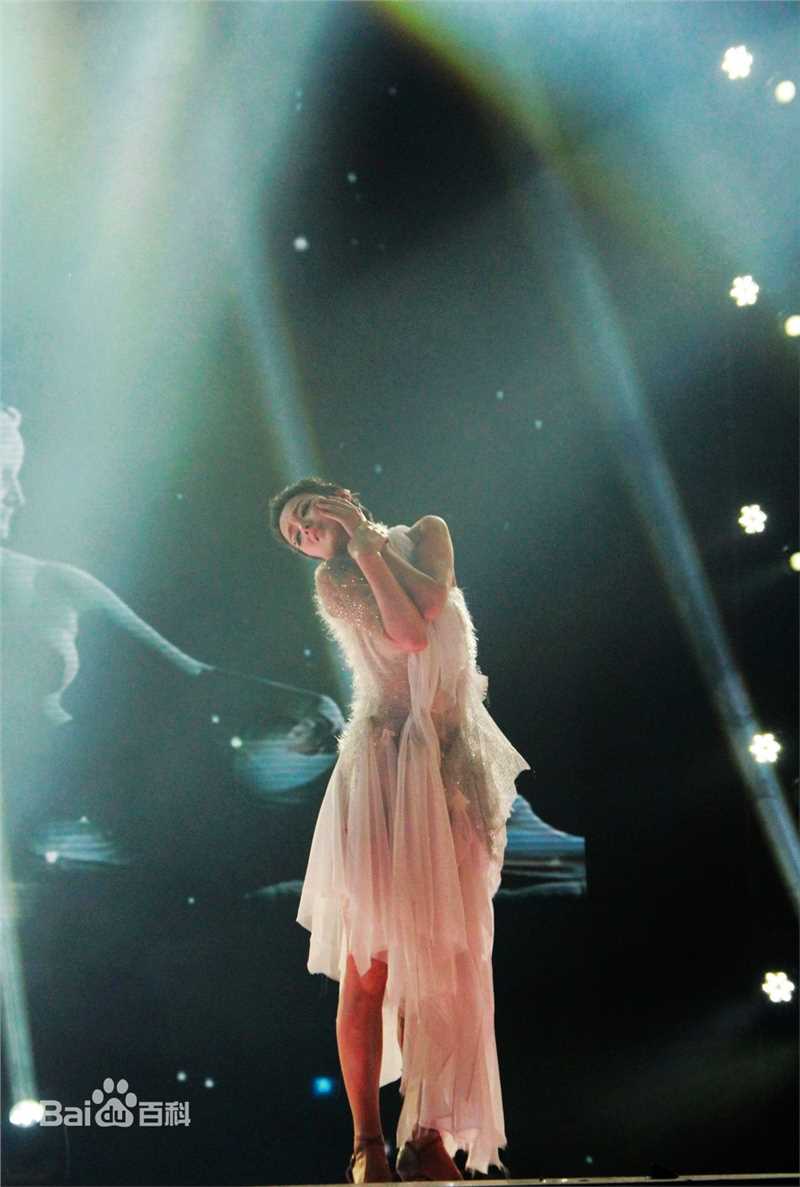 精选黄曼(Huang man)在2012《舞林大会》美图中的图册