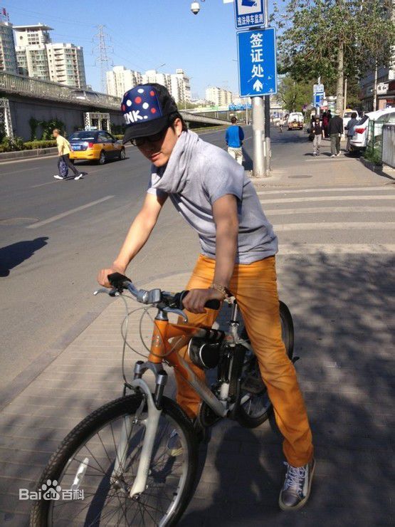 最新李玉刚壁纸